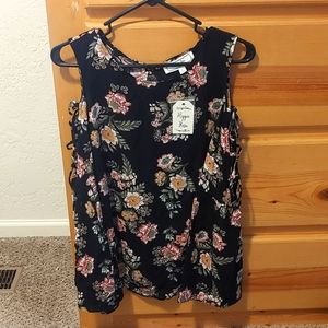 Hippie Rose nwt floral blouse
